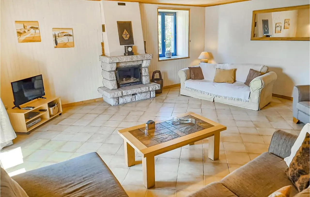 3 Bedroom Lovely Home In Ruffiac Ruffiac  France