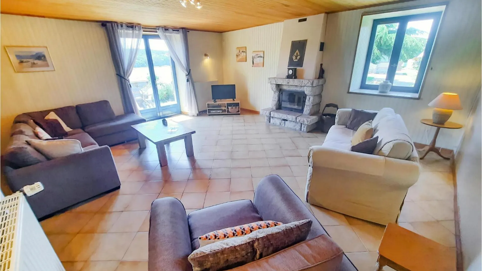 3 Bedroom Lovely Home In Ruffiac Ruffiac  Holiday home