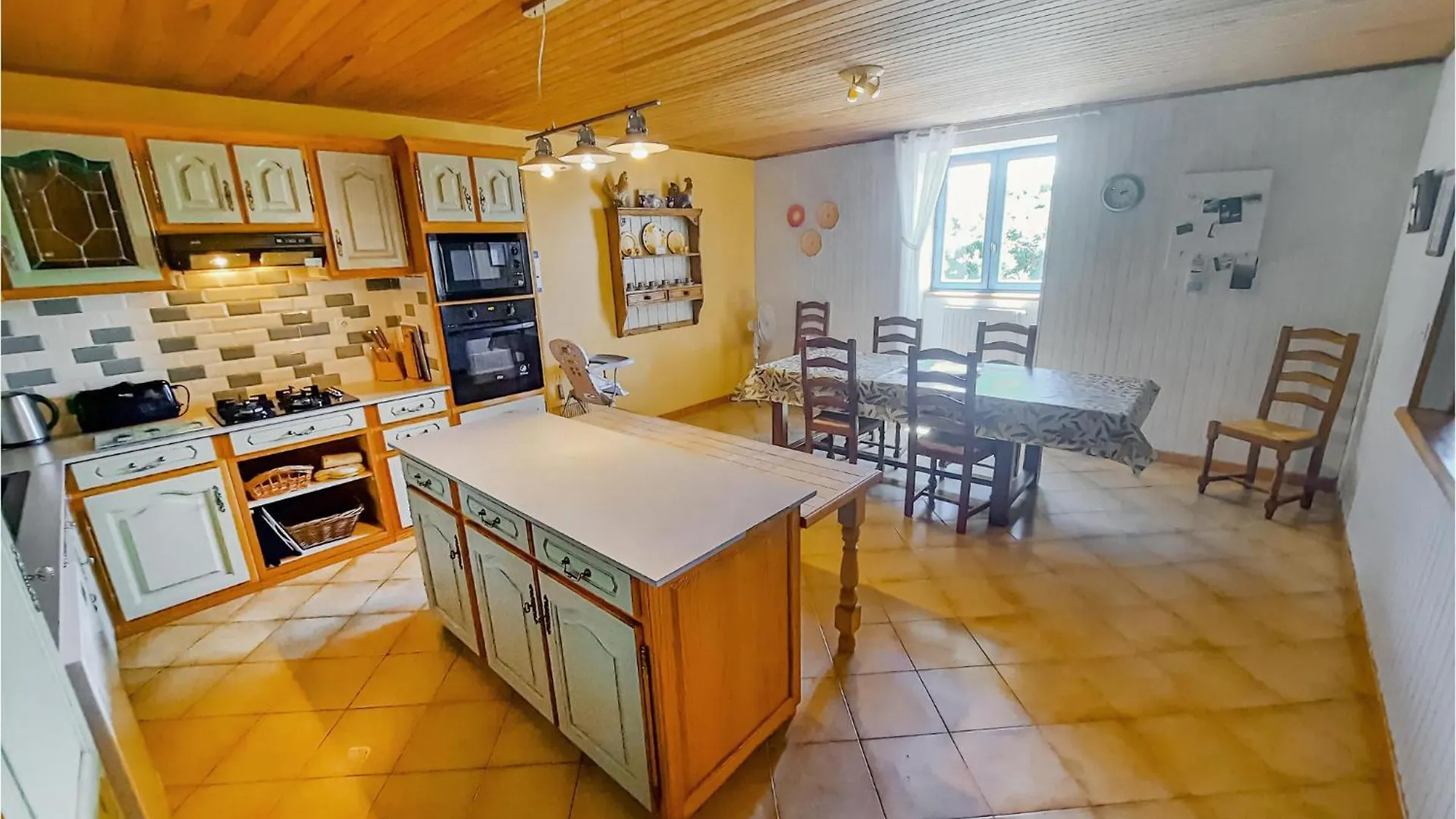 3 Bedroom Lovely Home In Ruffiac Ruffiac  Holiday home Ruffiac (Morbihan)